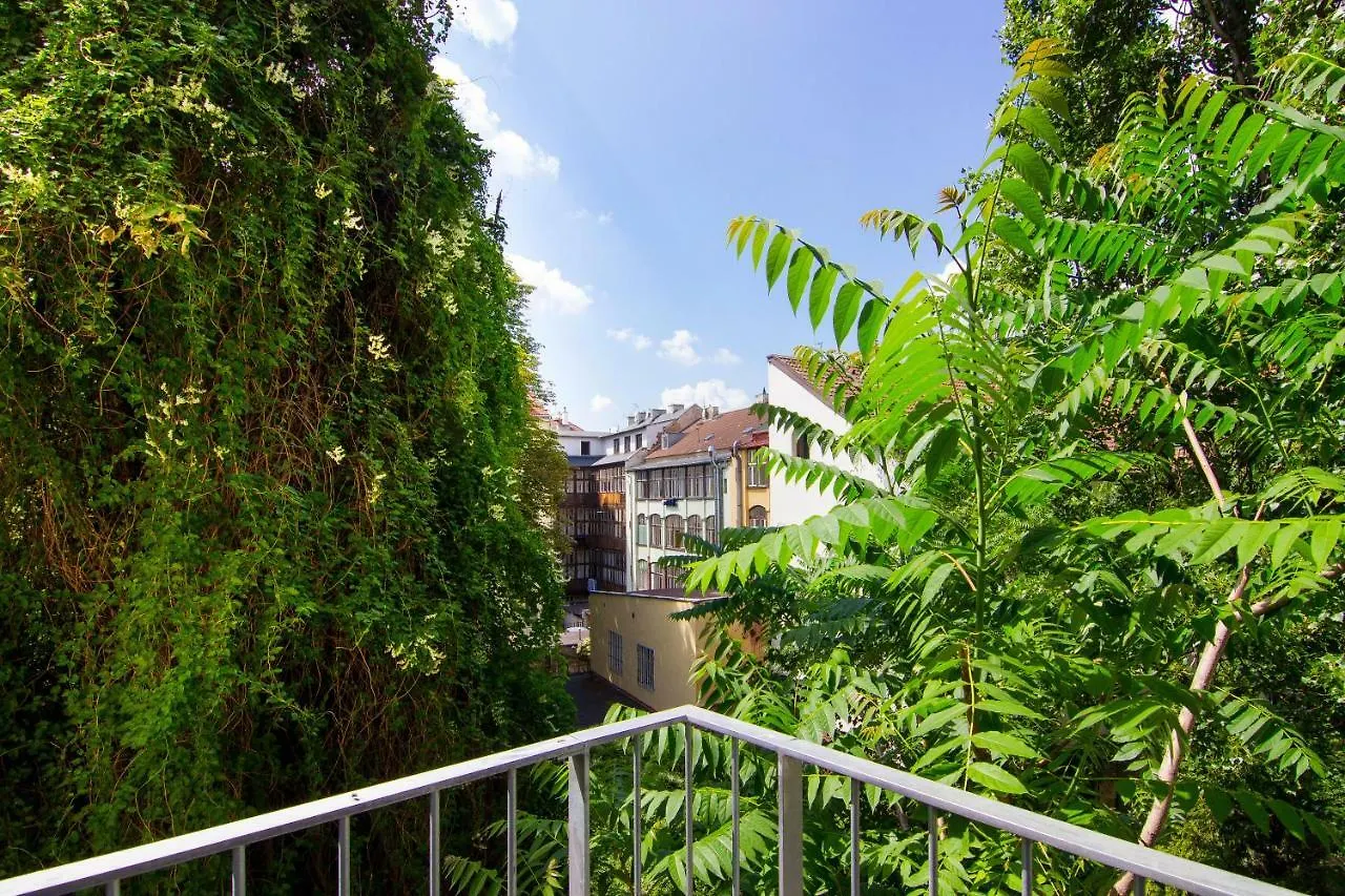 Zizkov Apt Prague By Michal&Friends